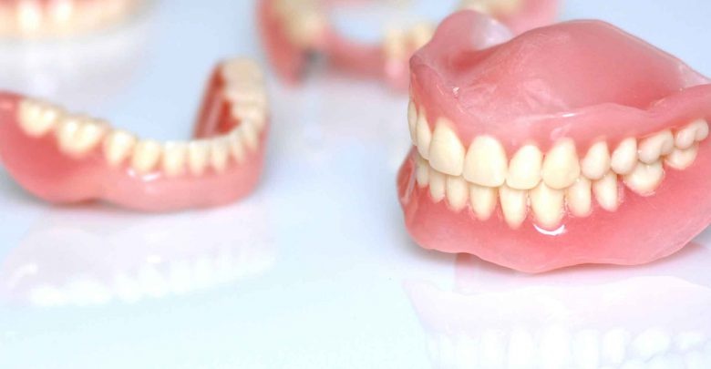 متخصص پروتزهای دندانی